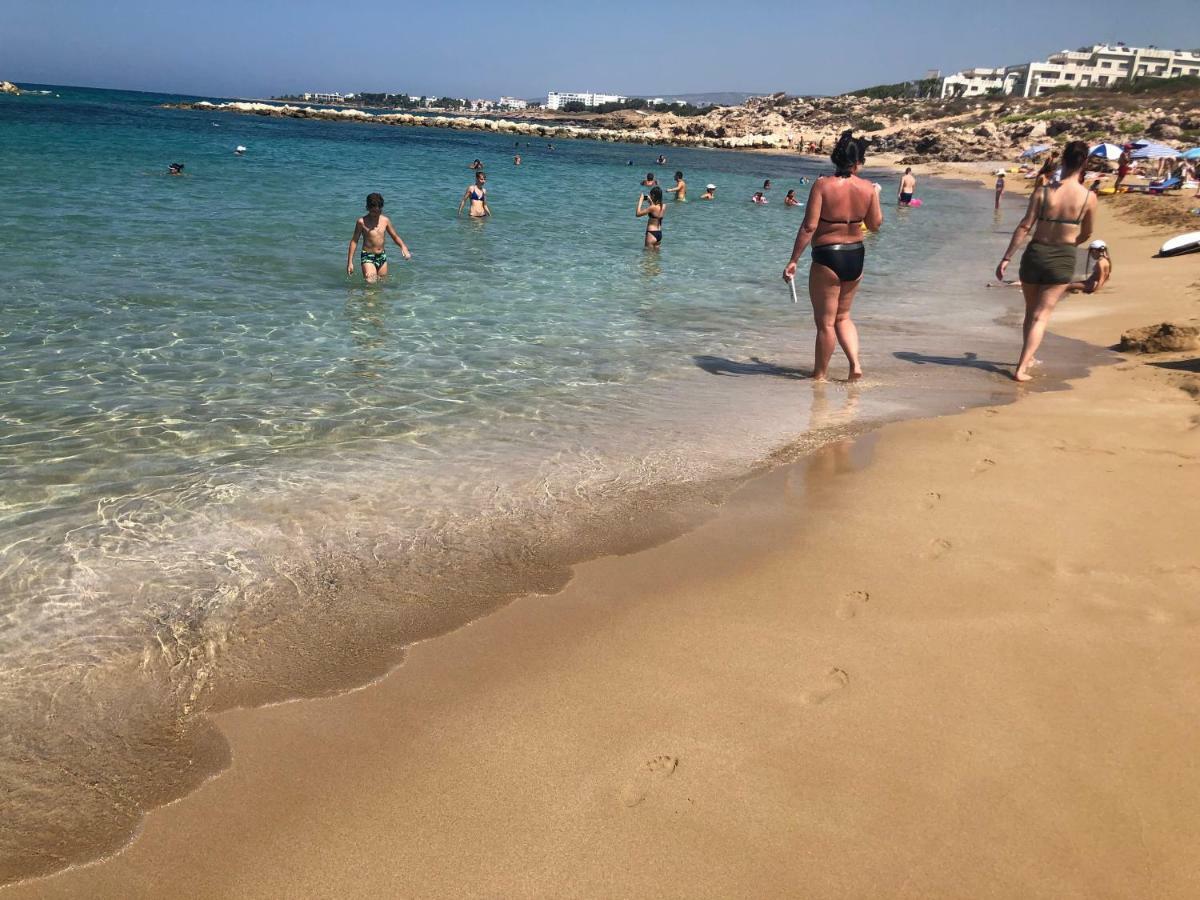 Royal Seacrest Apartment Paphos Luaran gambar