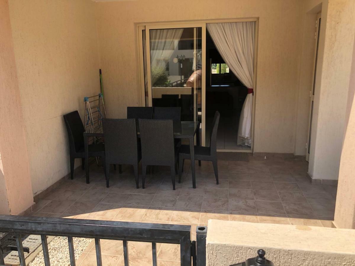 Royal Seacrest Apartment Paphos Luaran gambar