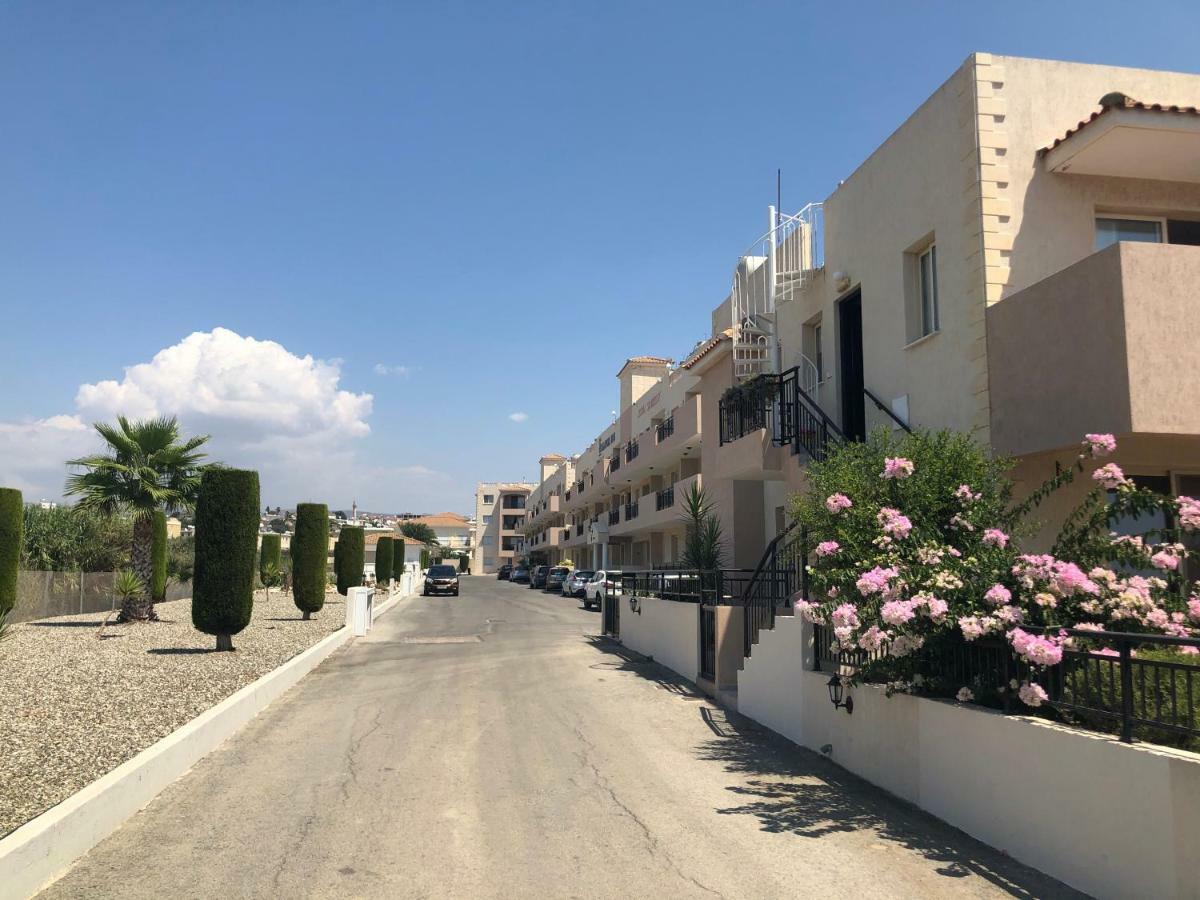 Royal Seacrest Apartment Paphos Luaran gambar