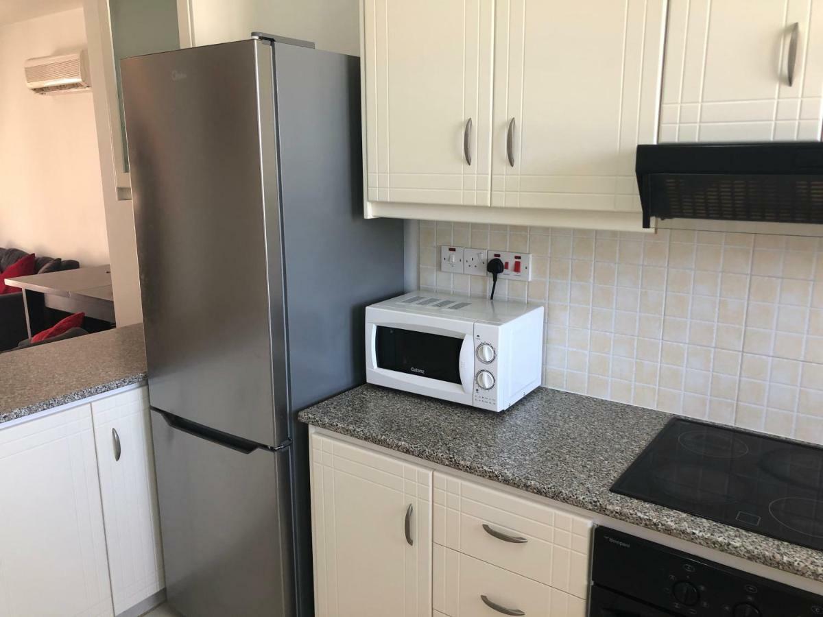 Royal Seacrest Apartment Paphos Luaran gambar