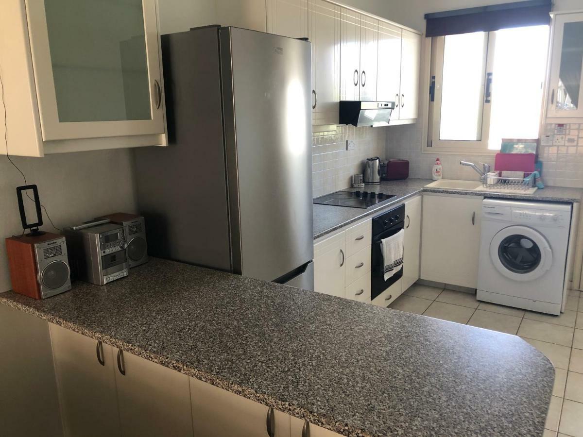 Royal Seacrest Apartment Paphos Luaran gambar