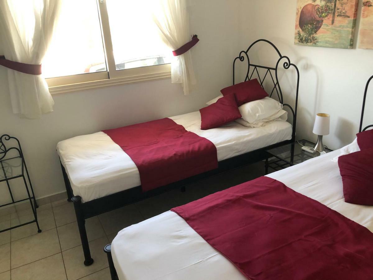 Royal Seacrest Apartment Paphos Luaran gambar