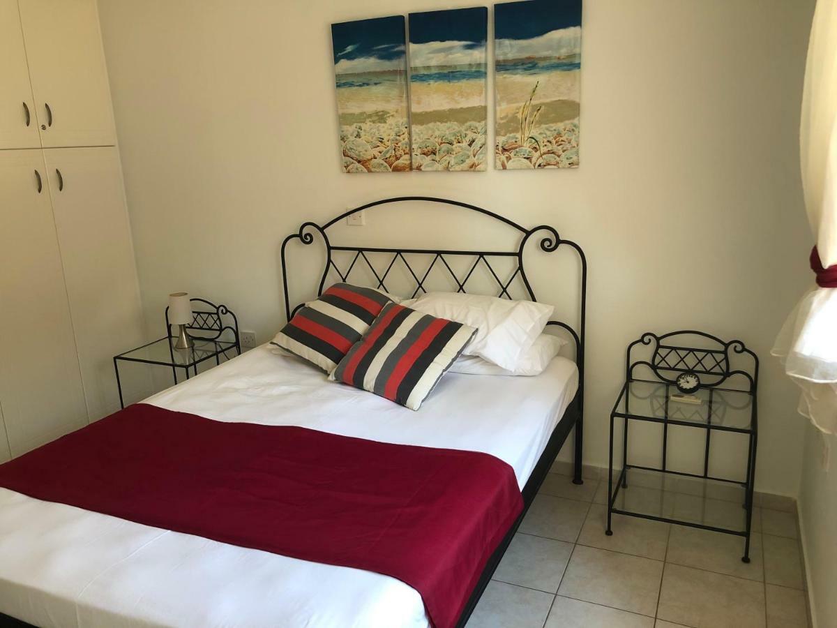 Royal Seacrest Apartment Paphos Luaran gambar
