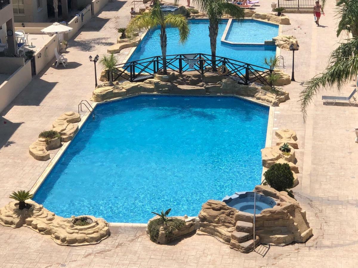 Royal Seacrest Apartment Paphos Luaran gambar